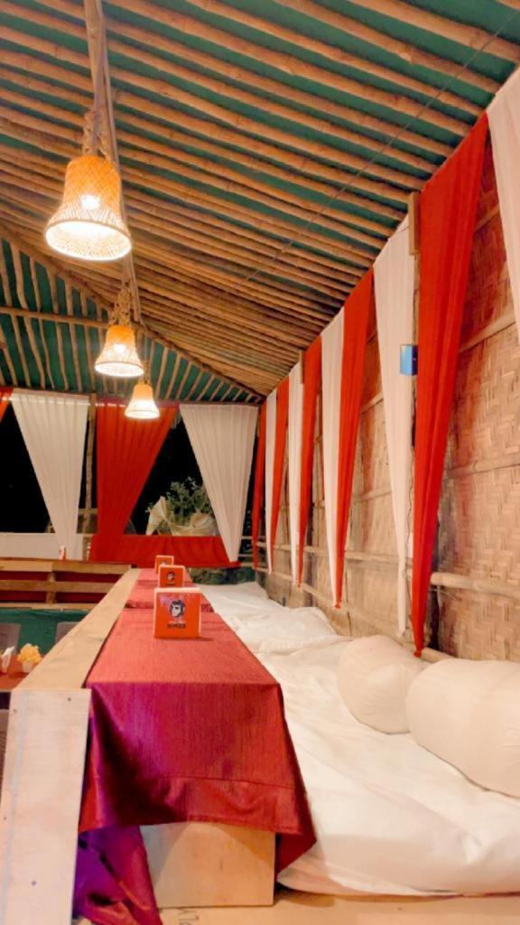 Paradice Huts