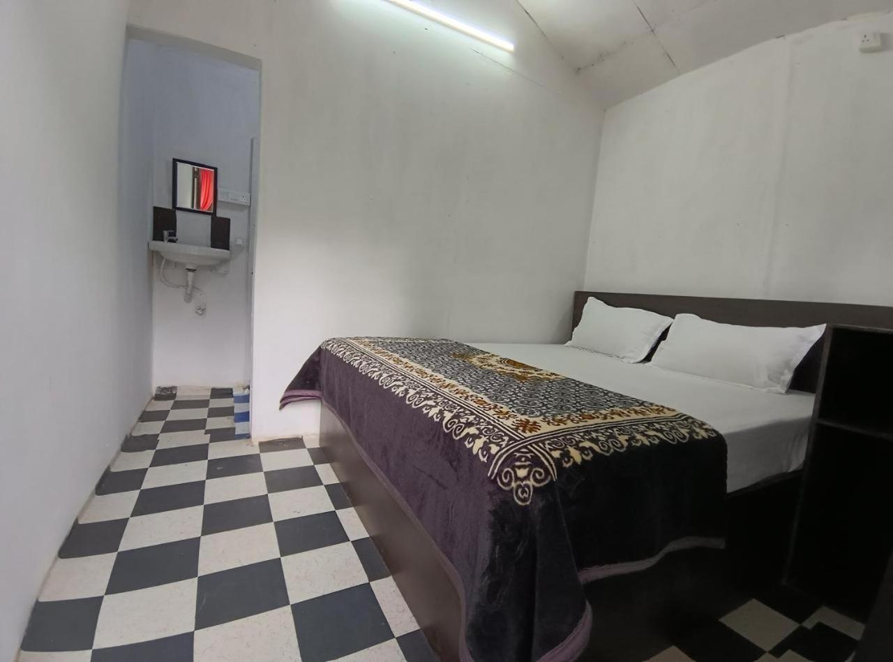 Paradice Huts