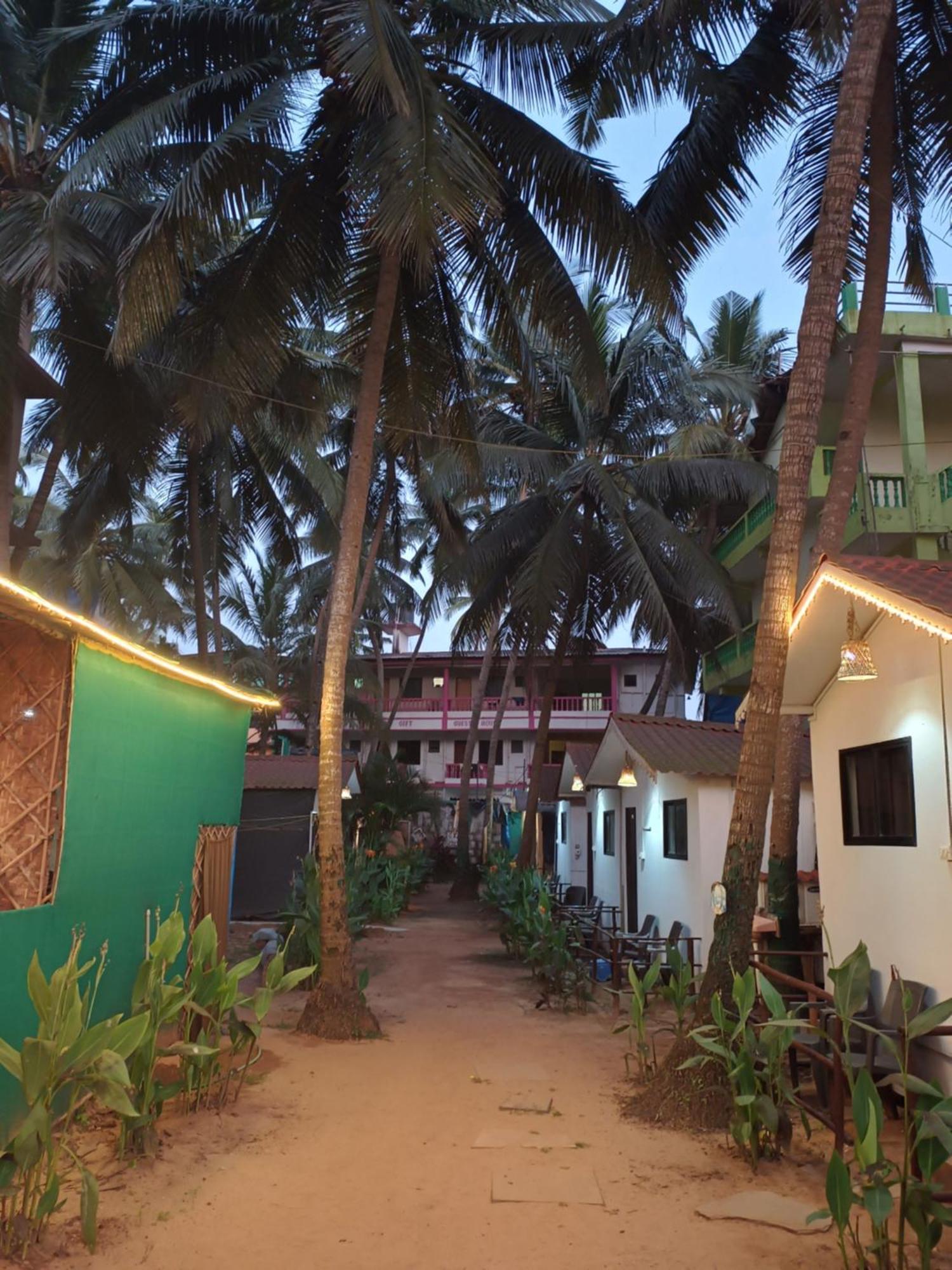 Guest house Paradice Huts Arambol