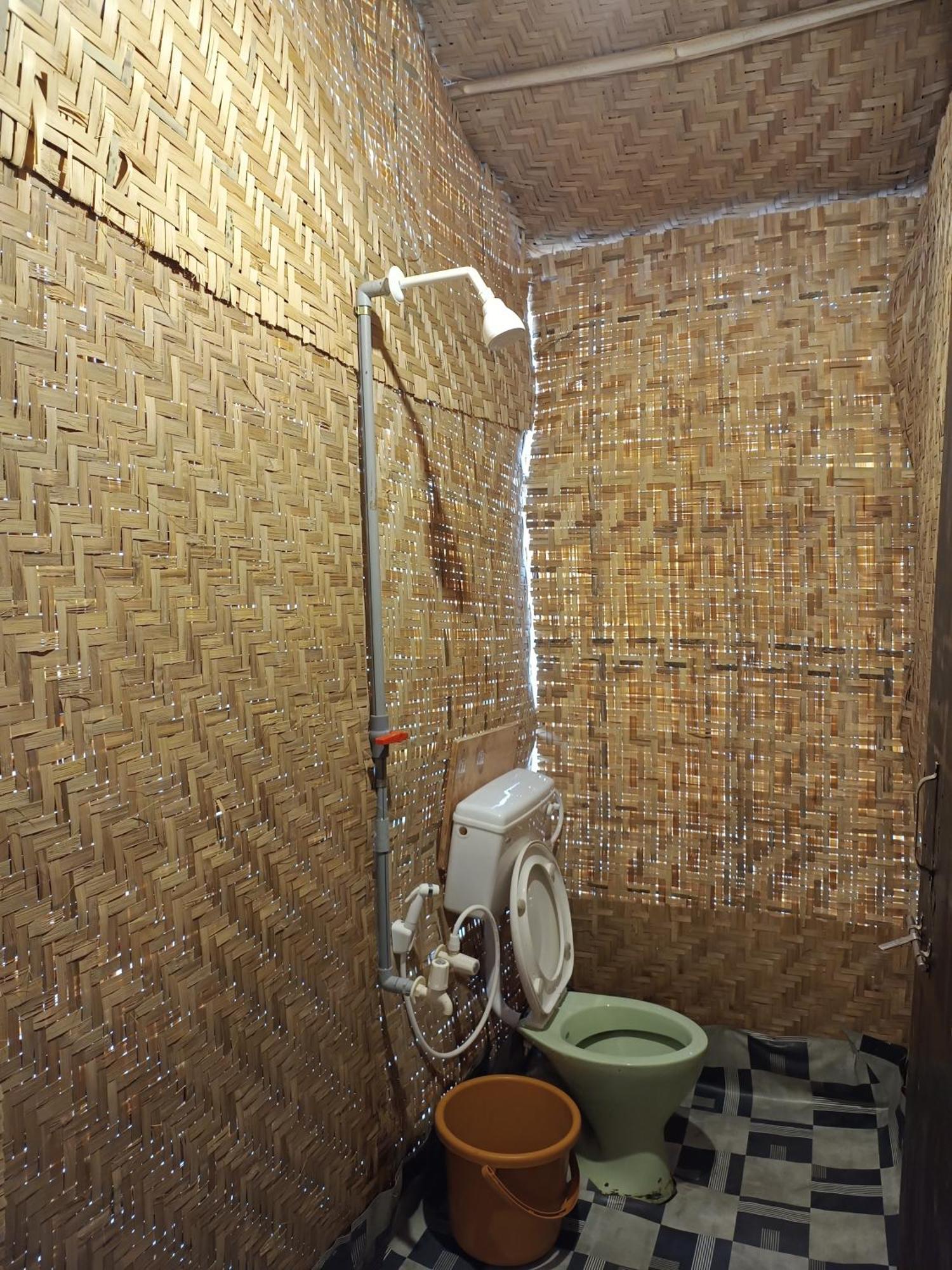 Paradice Huts *