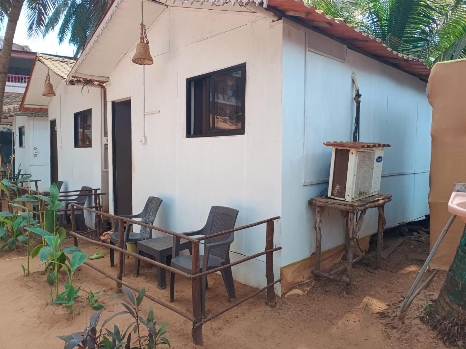 Paradice Huts Arambol