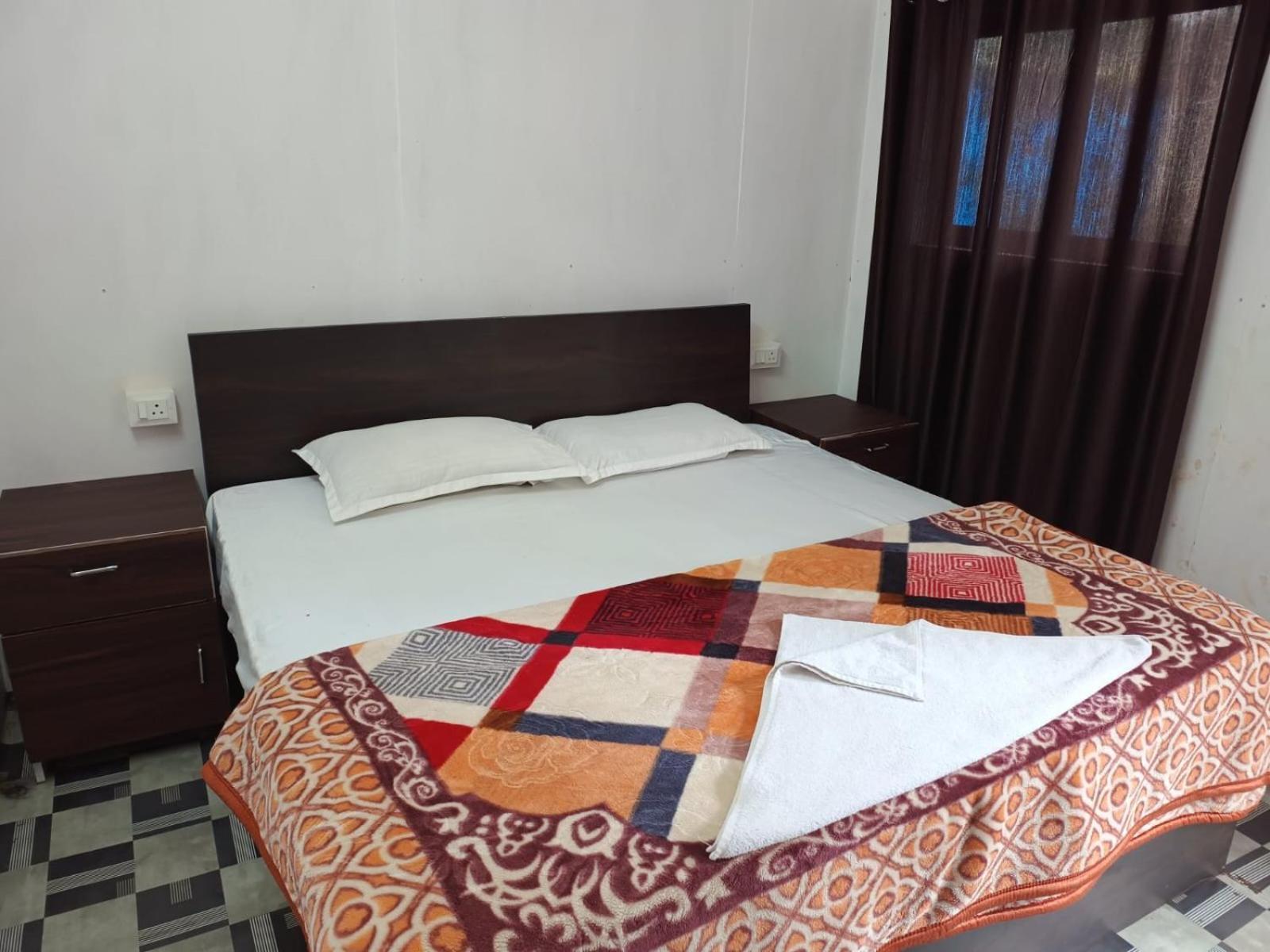 Paradice Huts Guest house